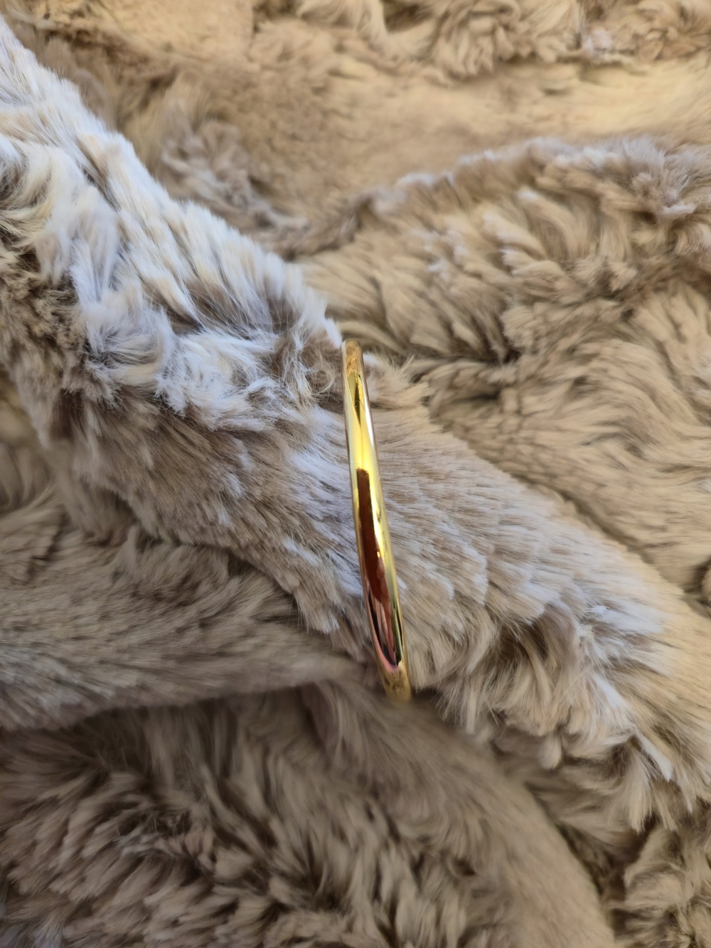 *EUC* Kendra Scott Polished Gold Slim Bangle Bracelet SIZE SMALL